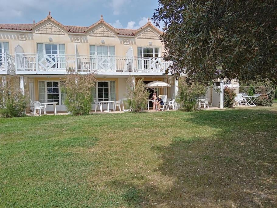 Talmont-Saint-Hilaire Charmant T2 Au Coeur Du Golf De Port Bourgenay מראה חיצוני תמונה